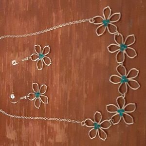 Necklace and earring set